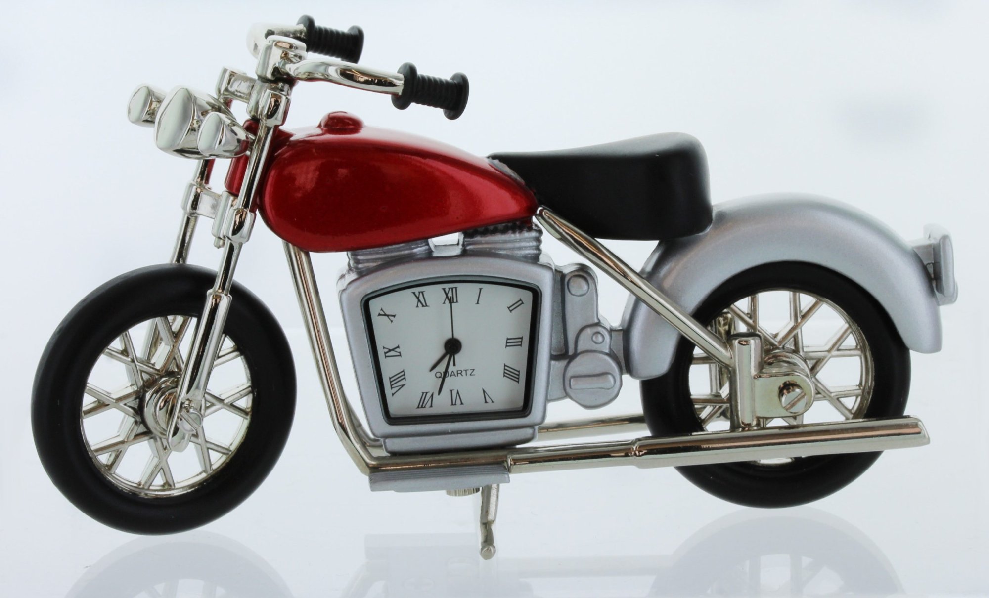 Model: New Vintage Style Motorcycle Pewter Desk Clock